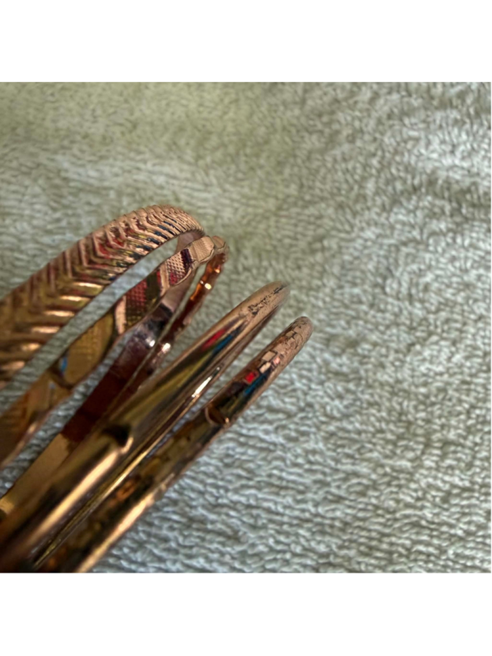 Women's Copper Bangle Bracelet Set of 4 - Picture 3 of 6